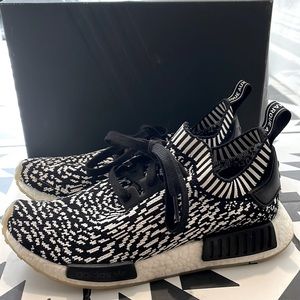Adidas nmd r1 pk black with white stripe design size 7 US mens